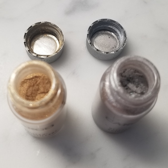 CARGO COSMETICS Glitter Powder Makeup Silver and Gold - Picture 2 of 4